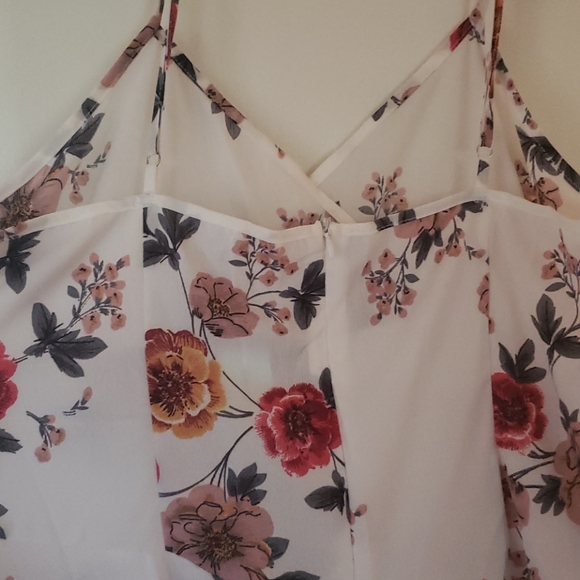 Floral spaghetti strap dress - Picture 3 of 10